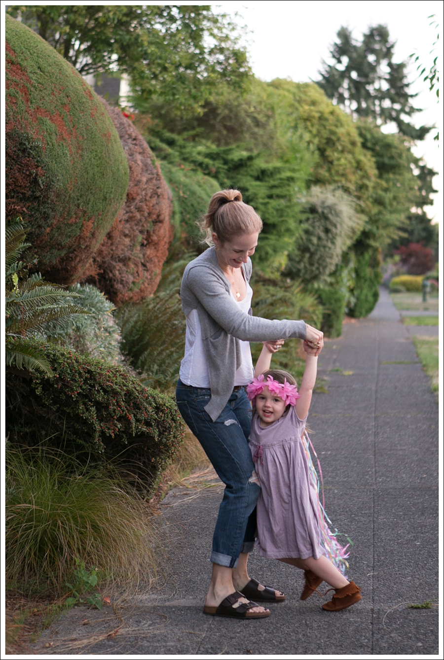 Blog All Saints Crop Sweater Rebecca Taylor Cotton Cami Current Elliott Destroyed Boyfriend Birkenstocks-4