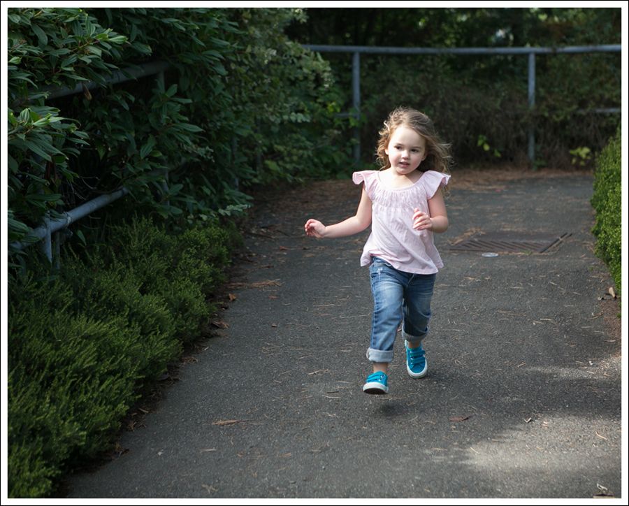 Blog Gap Pink Tee Joes Jeans Distressed Skinny Boyfriend Turquoise Superga-2
