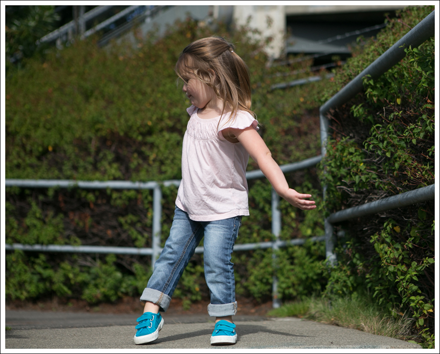 Blog Gap Pink Tee Joes Jeans Distressed Skinny Boyfriend Turquoise Superga-5