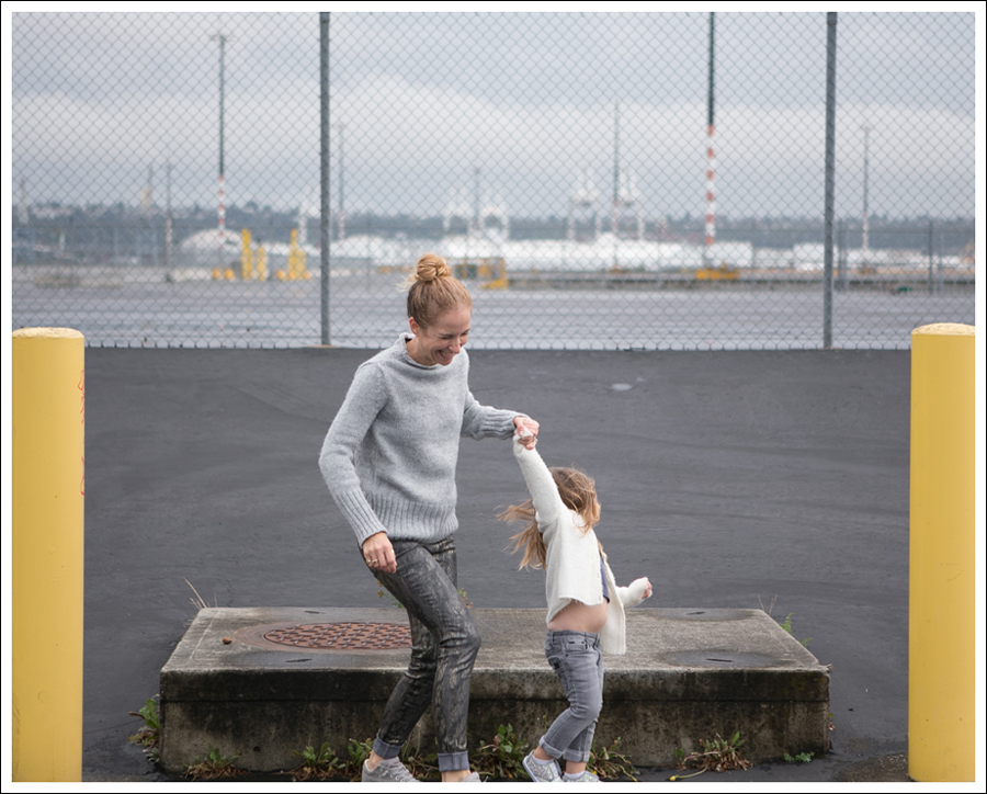 Blog Gray Zara Funnel Neck Sweater Coated J Brand Python Skinny Jeans Gray Suede Converse-7