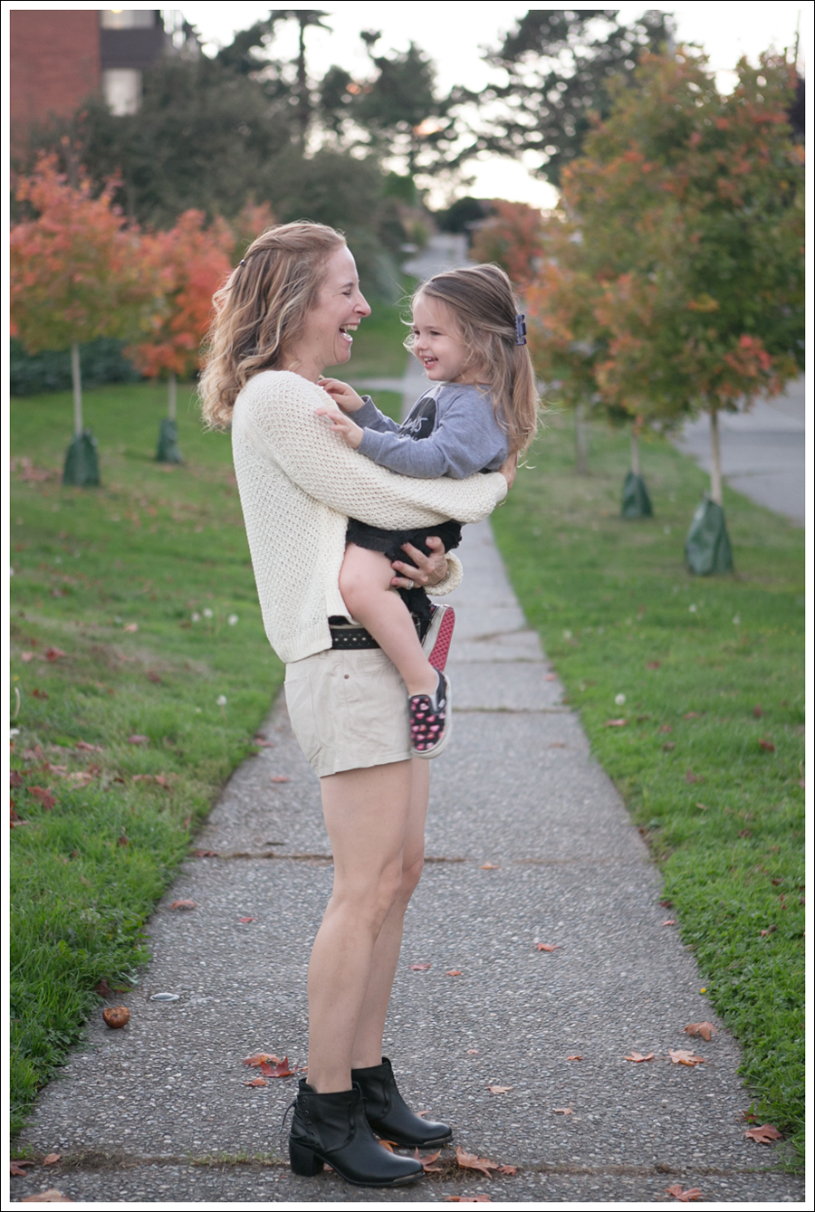 Blog HM Cream Sweater Current Elliott Boyfriend Leather Shorts SixtySeven Blake Bootie-4