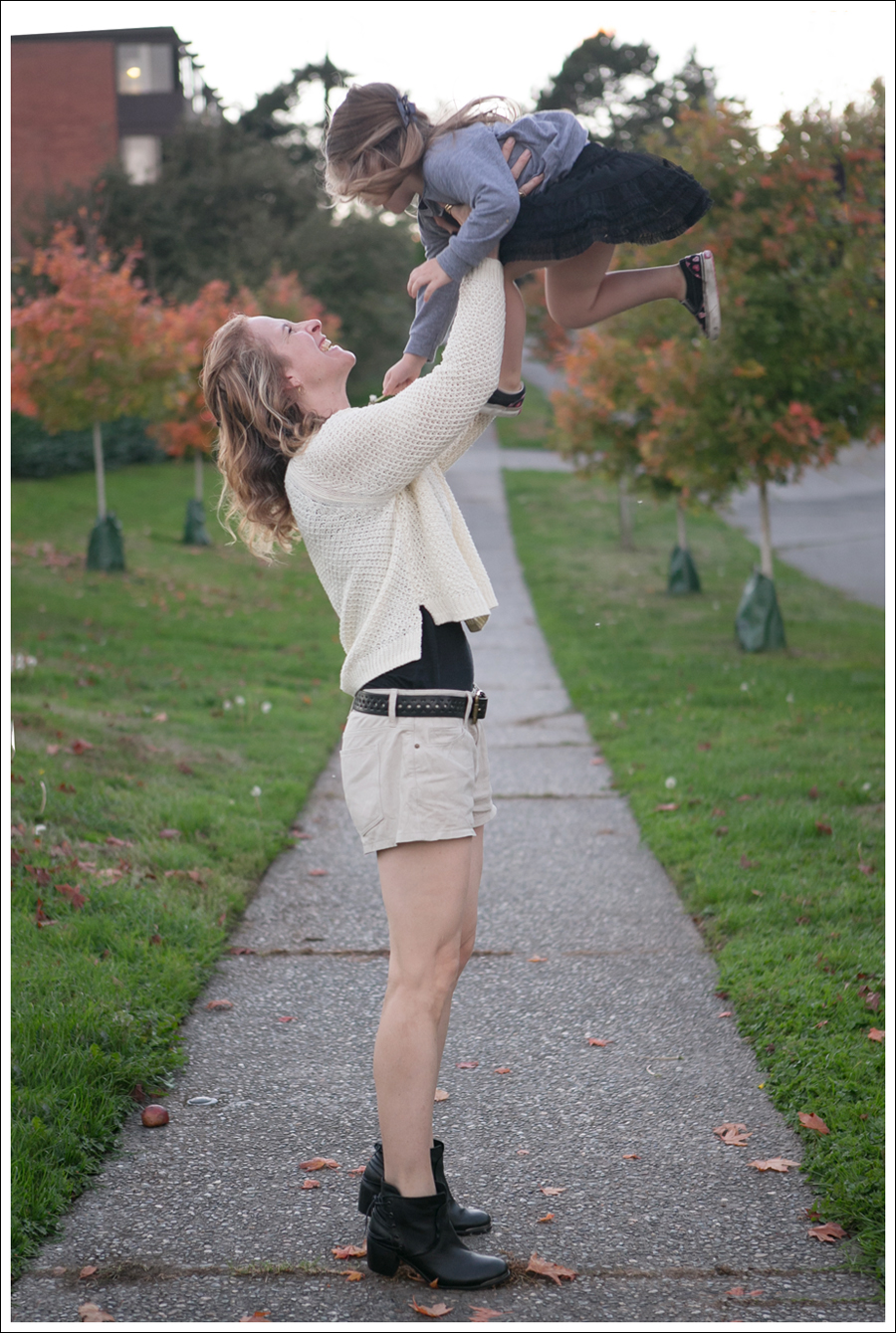 Blog HM Cream Sweater Current Elliott Boyfriend Leather Shorts SixtySeven Blake Bootie-6