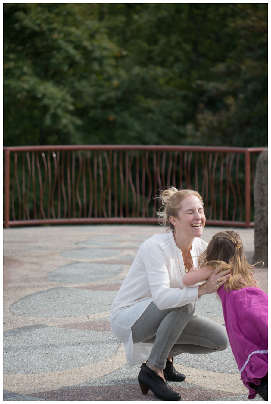Blog HM Cream Tunic Goldsign Gray Mayhem Skinny Jeans Frye Lisa Short Stitch Booties-4