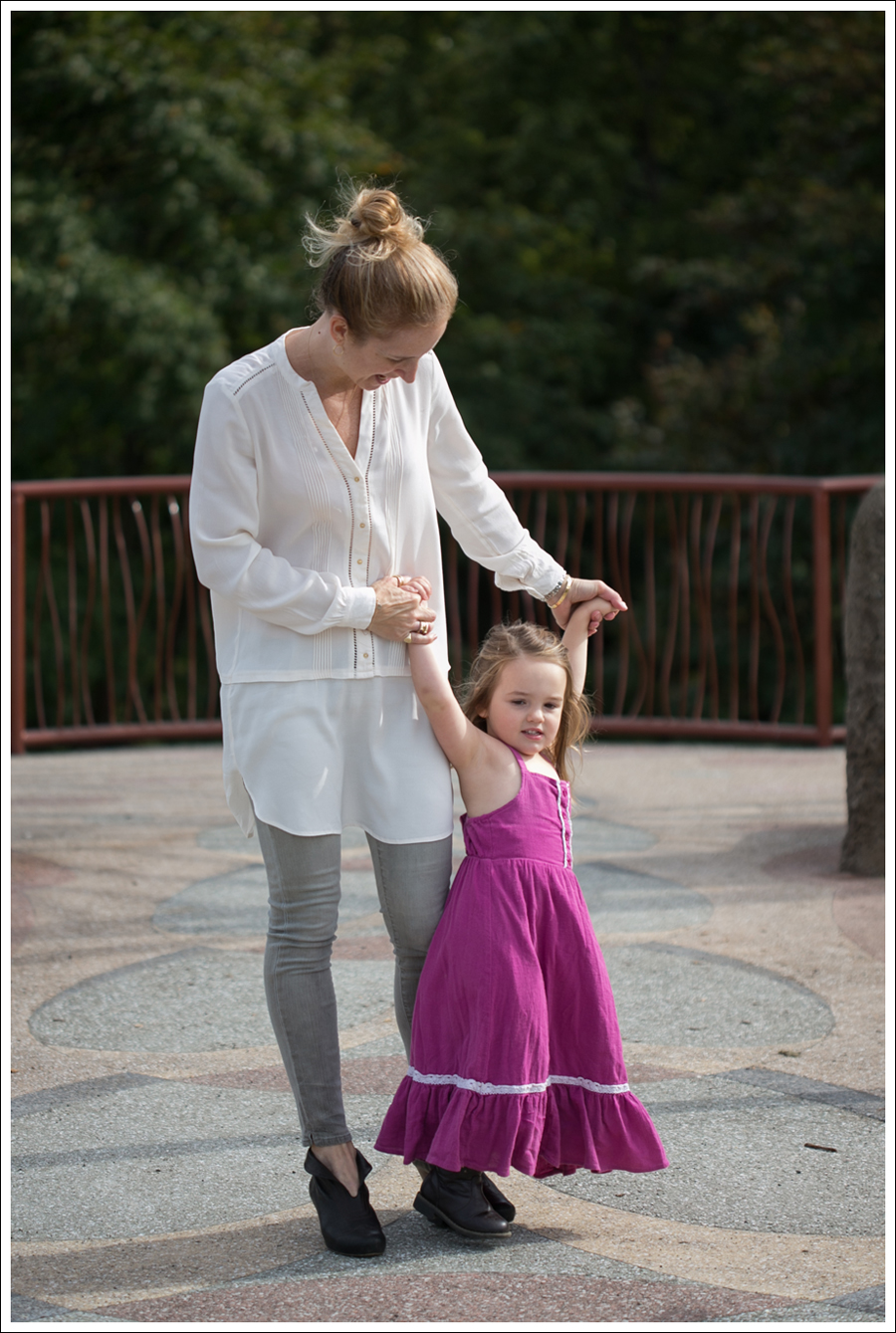 Blog HM Cream Tunic Goldsign Gray Mayhem Skinny Jeans Frye Lisa Short Stitch Booties-7