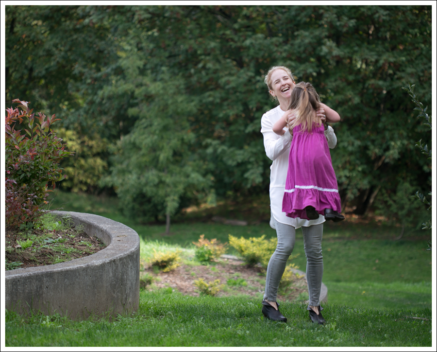Blog HM Cream Tunic Goldsign Gray Mayhem Skinny Jeans Frye Lisa Short Stitch Booties--9
