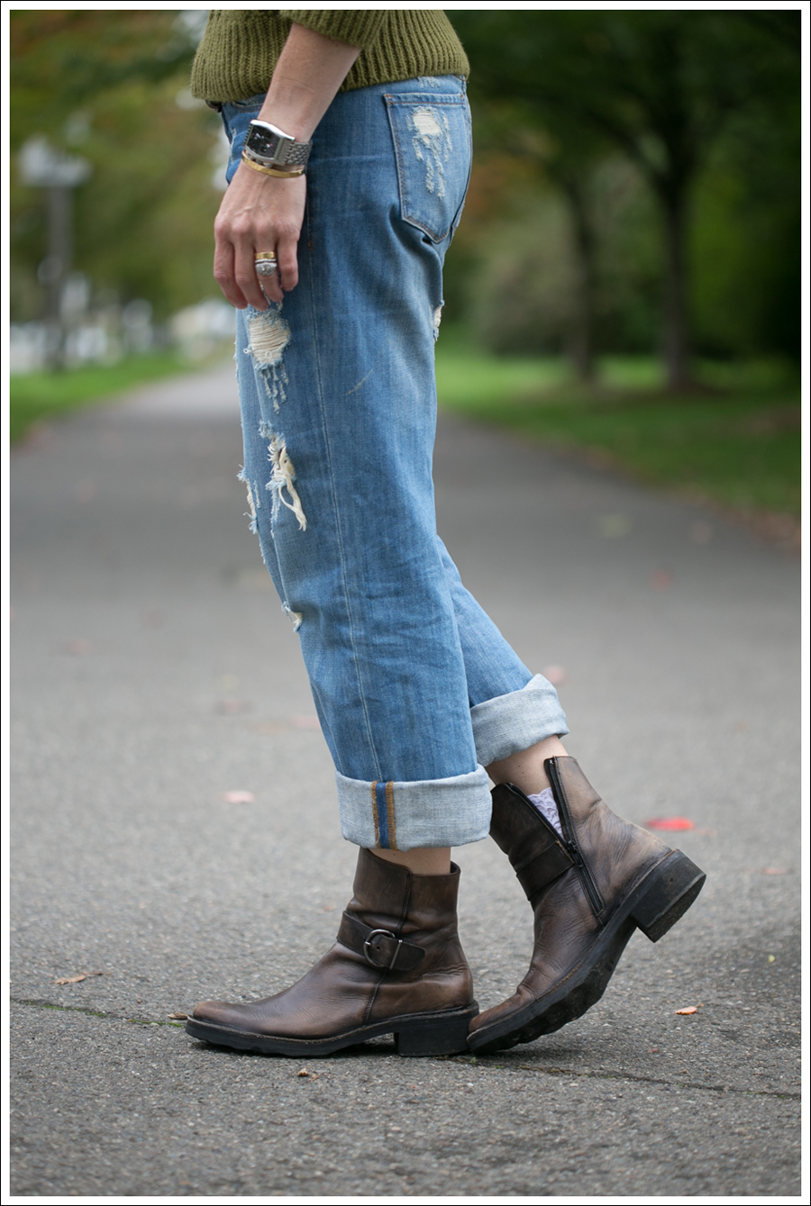 Blog J Crew Olive Fishermans Sweater Blank NYC Destroyed Relaxed Straight Leg Cafe Noire Harness Boots-3