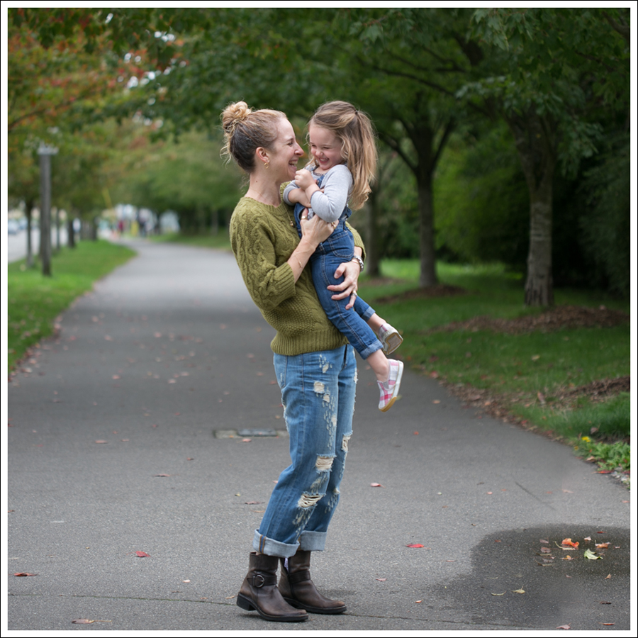 Blog J Crew Olive Fishermans Sweater Blank NYC Destroyed Relaxed Straight Leg Cafe Noire Harness Boots-5