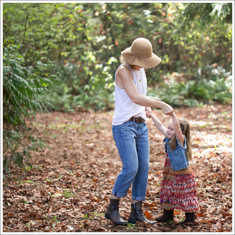 Blog Vintage Wool Hat Zara Tank Current Elliott Boyfriend Jeans Cafe Noir Booties-25