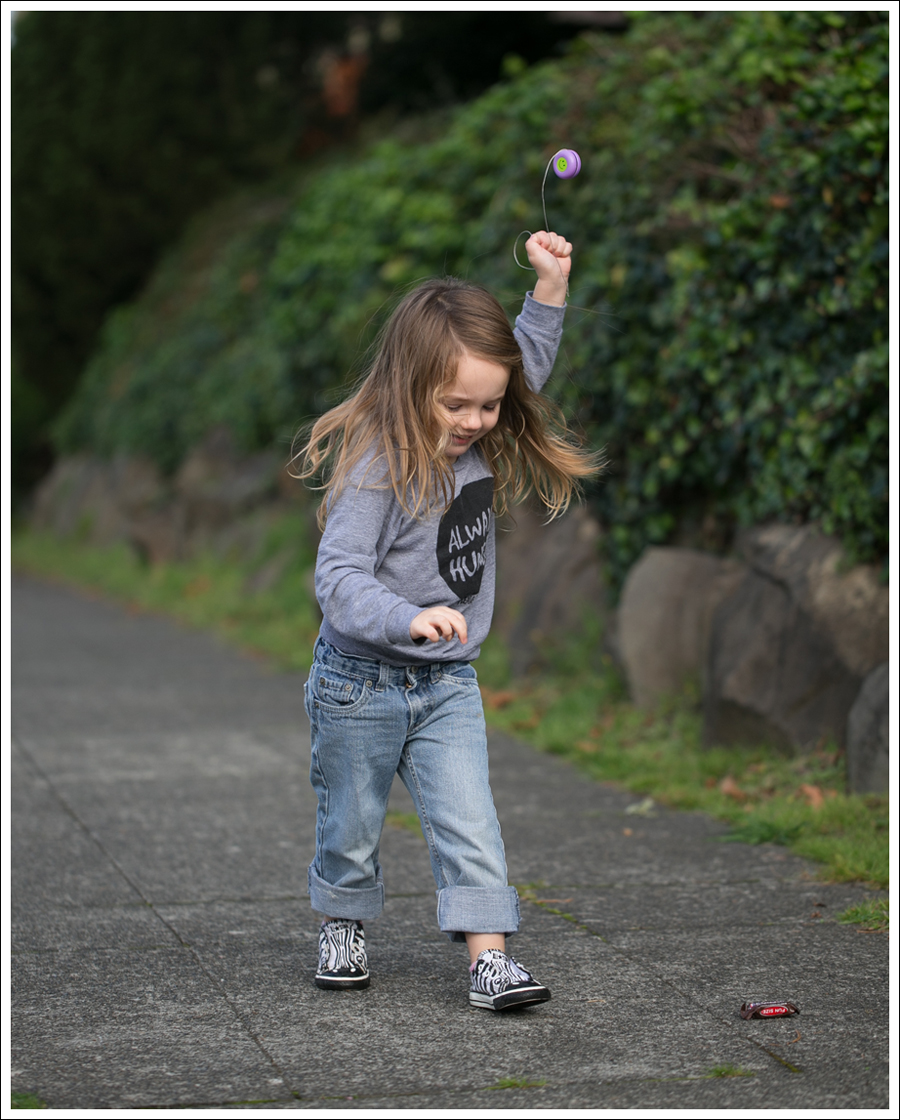 Blog Ahoy Amigo Always Hungry Pullover Levis Zebra Converse-4