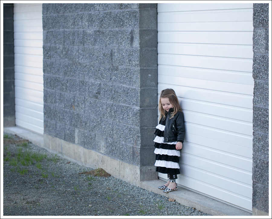 Blog Amy Coe Hanna Andersson BW Tiered Dress Zulily Faux Leather Leggings DIY Glitter Shoes-3