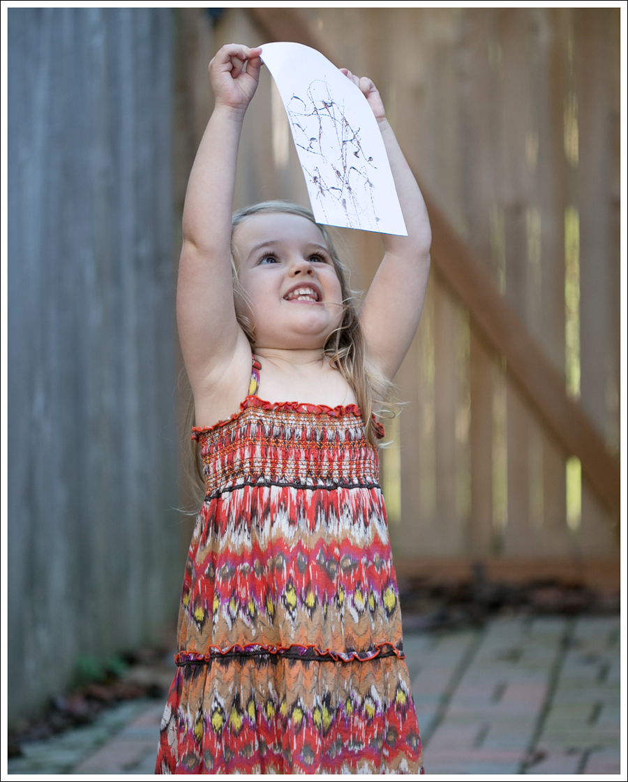 Blog DIY Toddler Glitter Thank You Card Art-10