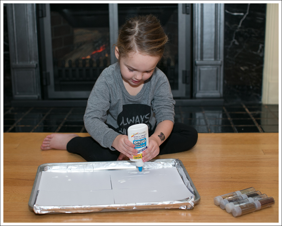 Blog DIY Toddler Glitter Thank You Card Art-4