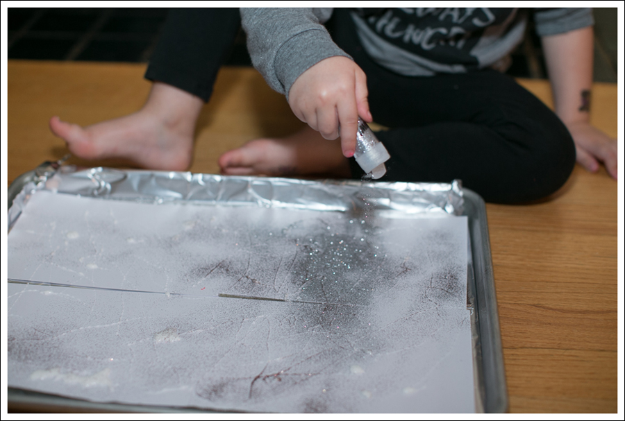 Blog DIY Toddler Glitter Thank You Card Art-7