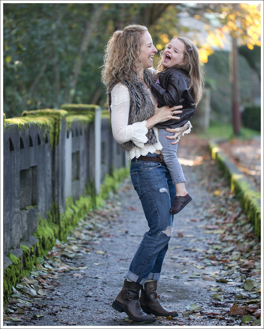 Blog Faux Fur Vest Free People Princess Gwendoline Top Streets Ahead Suede Turquoise Belt Current Elliott Destroyed Boyfriend Jeans Cafe Noire Booties-7