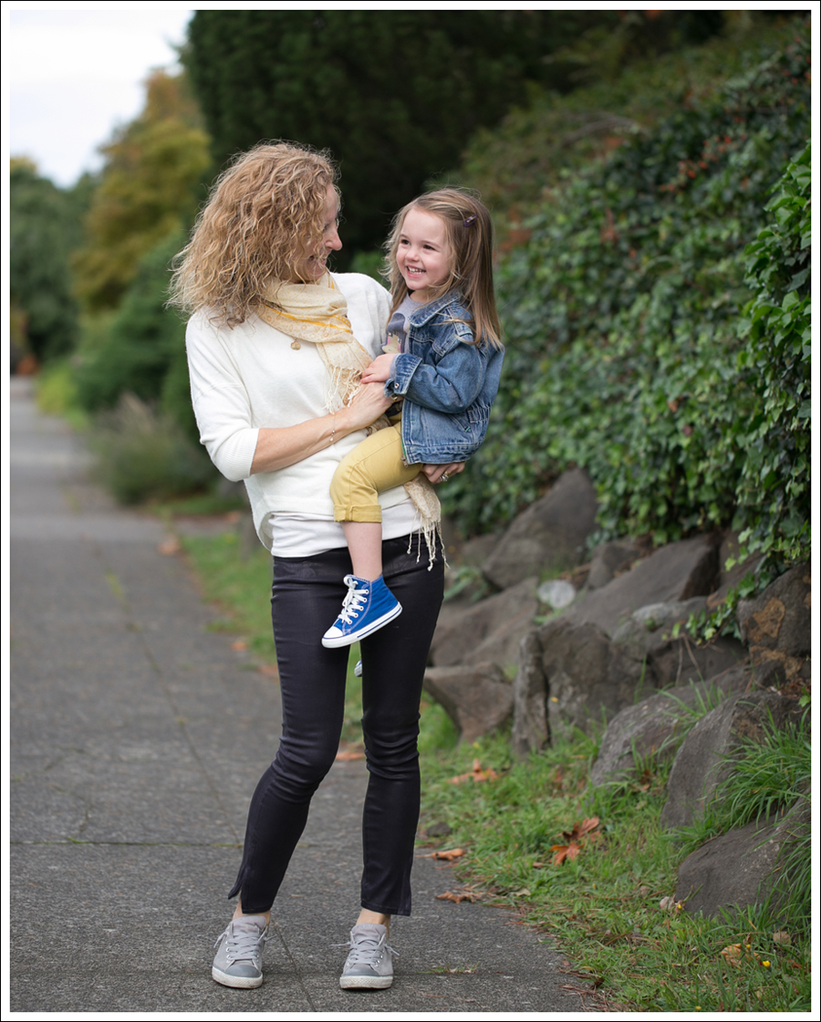 Blog Sweet Romeo Sweater Helmut Lang High Gloss Cropped Skinny Jeans Gray Suede Converse-1