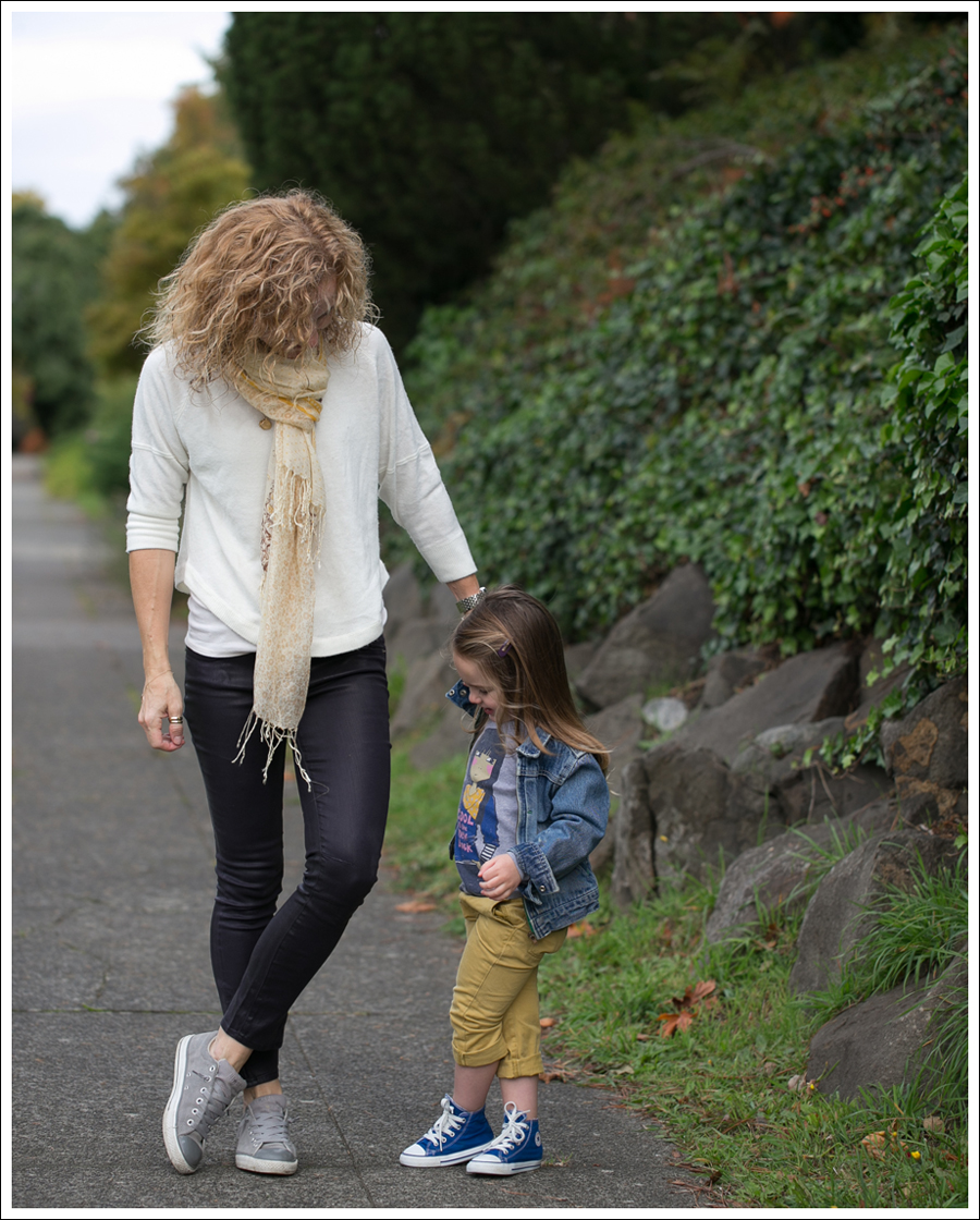 Blog Sweet Romeo Sweater Helmut Lang High Gloss Cropped Skinny Jeans Gray Suede Converse-5