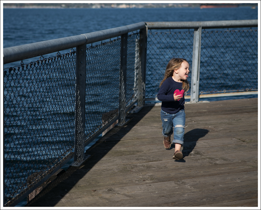Blog Arizona Jeans Heart Sweater DIY Ripped Levis Sperry Topsider Brown Shoes-2