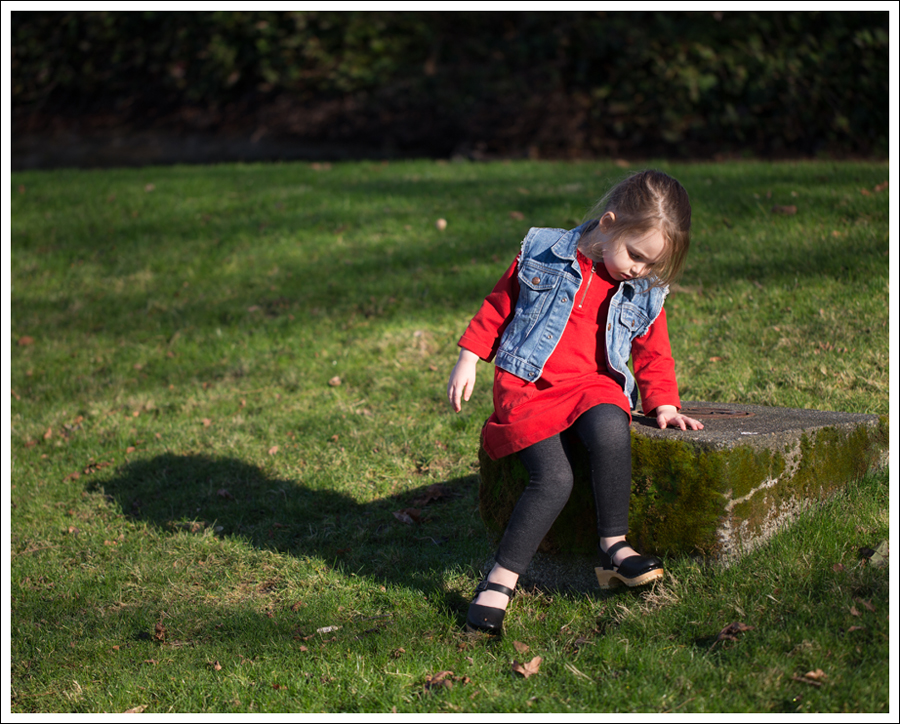 Blog Gap Denim Vest HM Red Zip Dress Levis Jeggings Sven Mary Jane Toddler Clogs-11