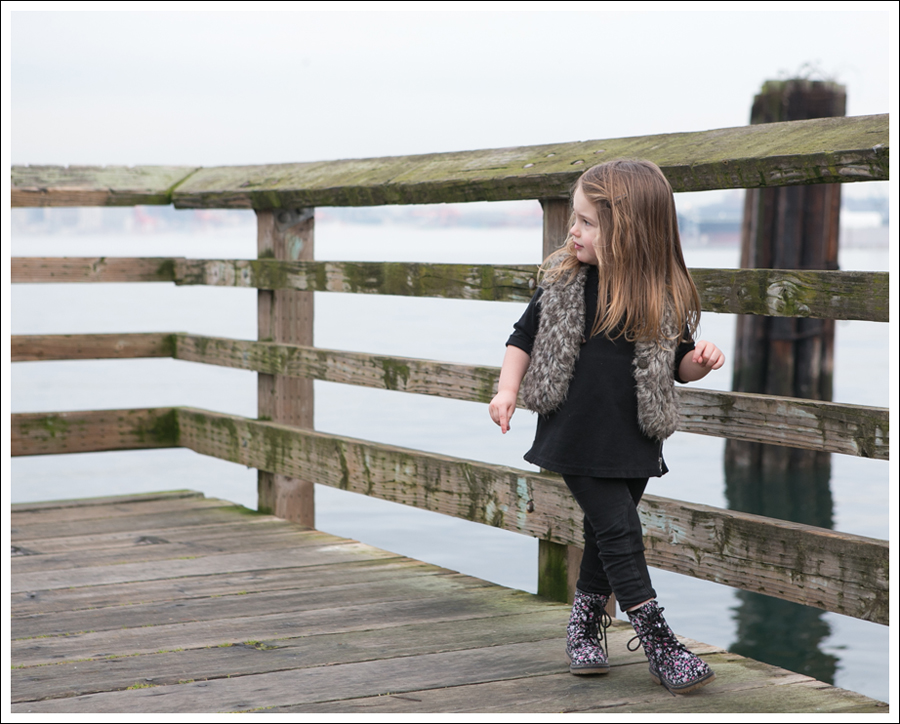 Blog Old Navy Faux Fur Vest Gap Zipper Tunic Gap Moto Jeggings Link Flower Boots-3