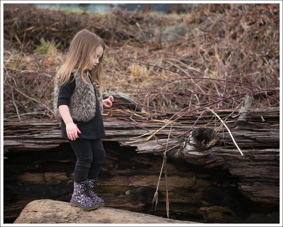 Blog Old Navy Faux Fur Vest Gap Zipper Tunic Gap Moto Jeggings Link Flower Boots-7