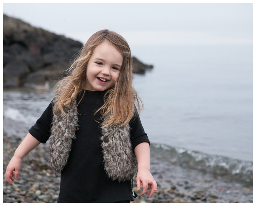 Blog Old Navy Faux Fur Vest Gap Zipper Tunic Gap Moto Jeggings Link Flower Boots-8