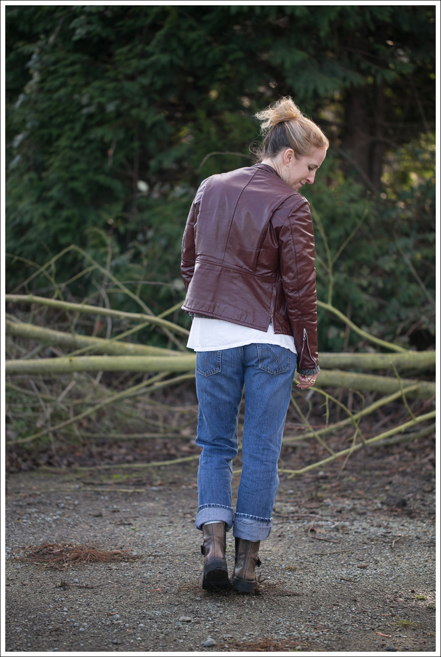 Blog Vintage leather Jacket StyleMint Carrington Sweater Destroyed Levis 514 Cafe Noire Boots-4
