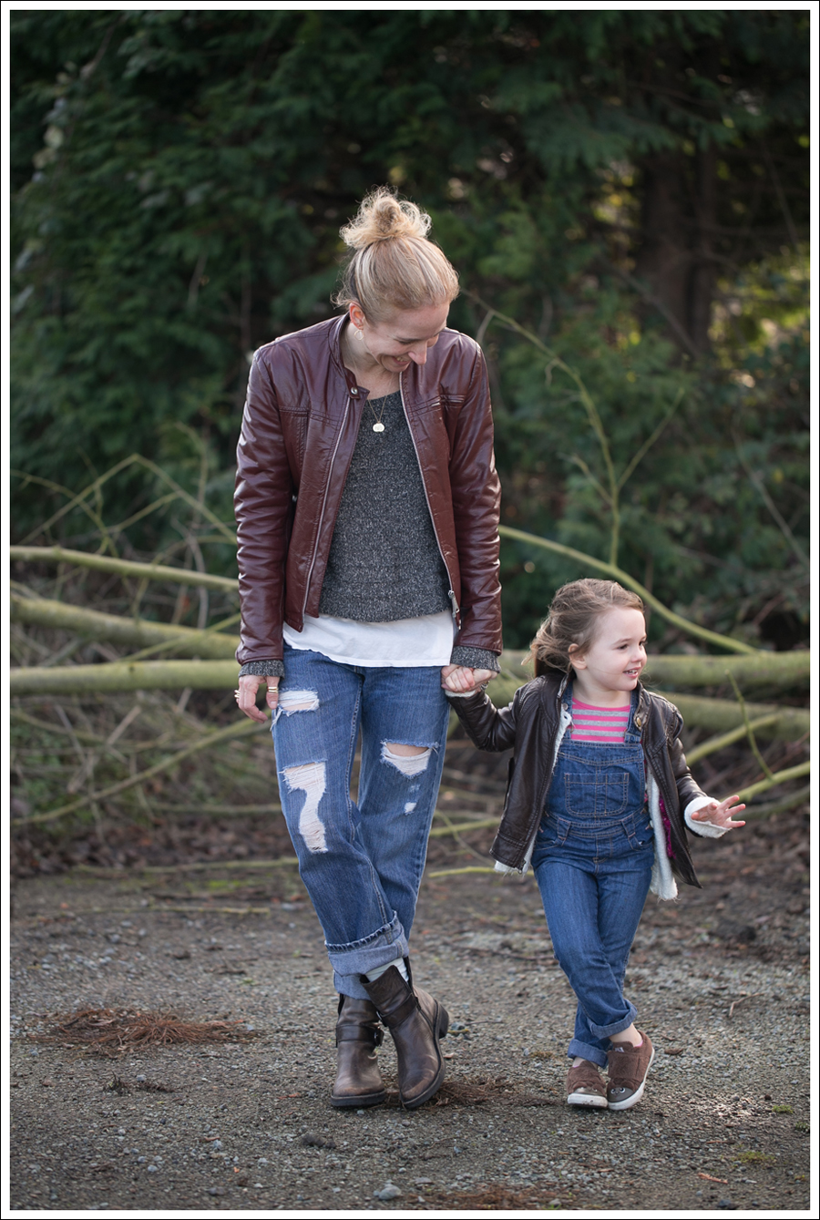 Blog Vintage leather Jacket StyleMint Carrington Sweater Destroyed Levis 514 Cafe Noire Boots-6