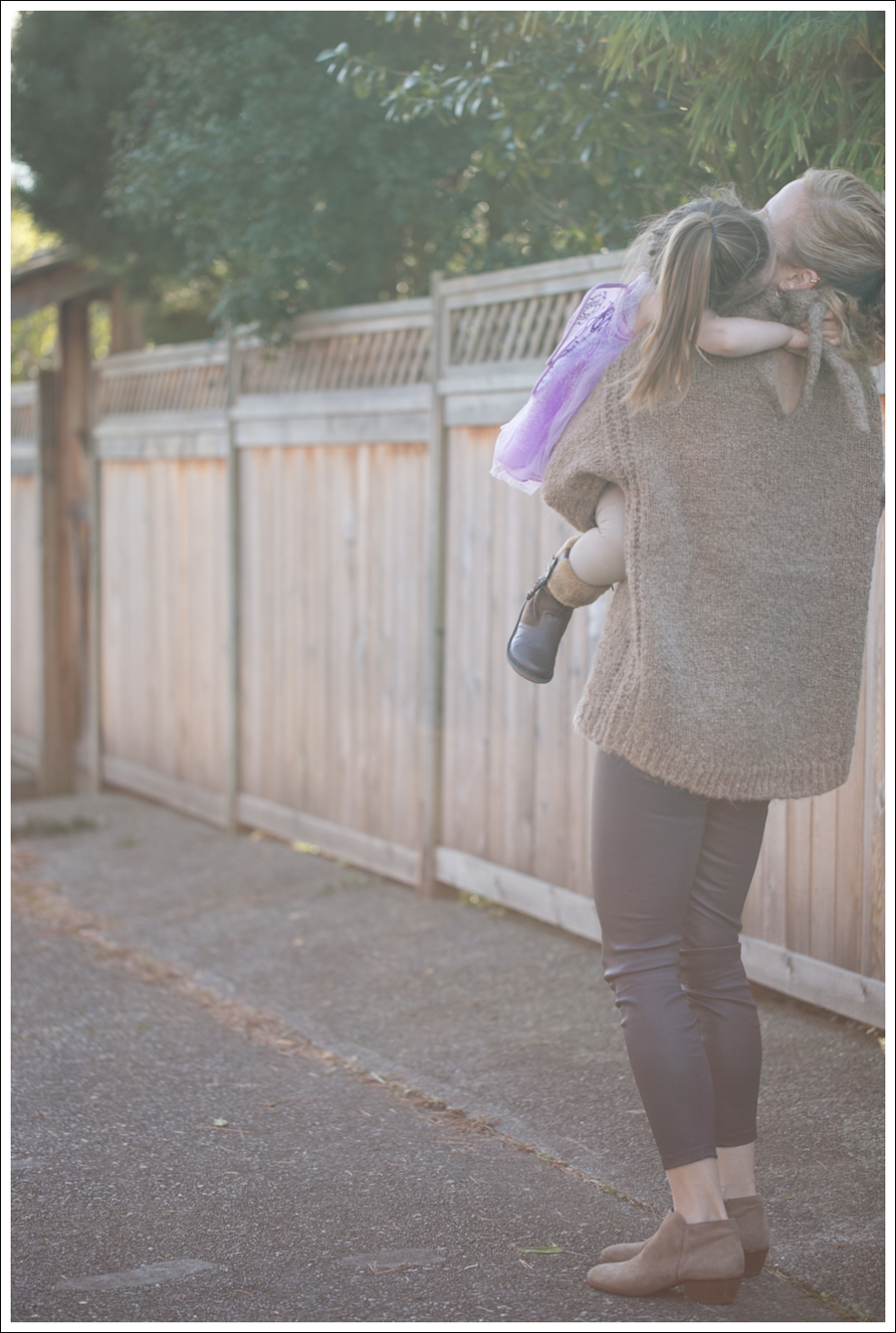 Blog Zara Chuncky Tie Back Sweater Vince Skinny Crop Leather leggings Coastal Sam Edelman Petty Booties-7