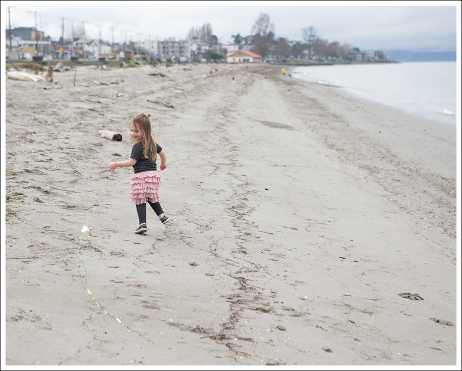 Blog Beatiful Hearts Little Boogaweezin Gap Tiered Skirt Levis Jeggings Converse One Stars-30