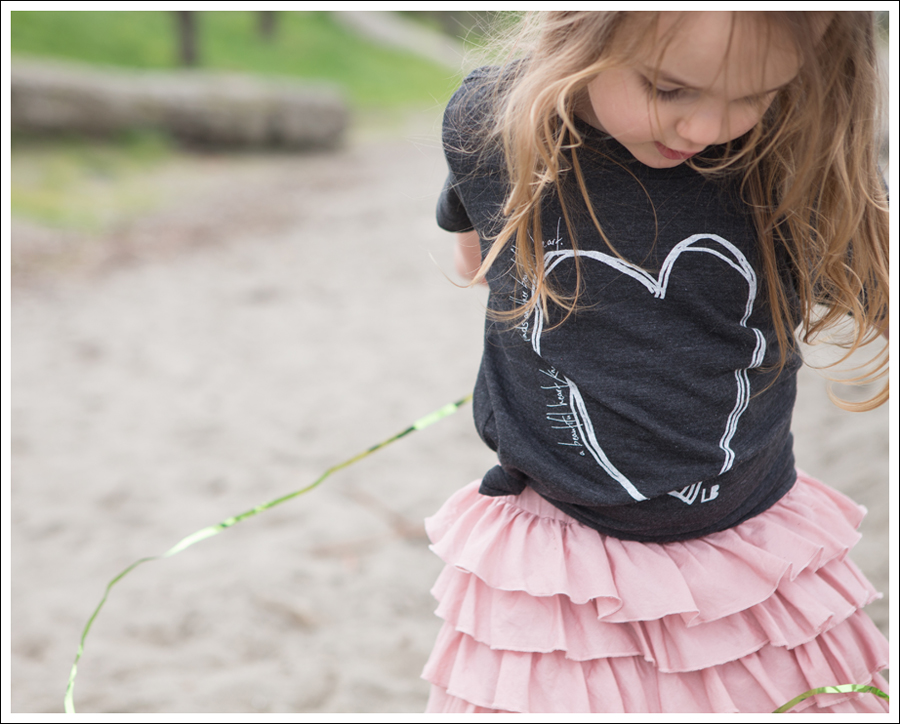 Blog Beatiful Hearts Little Boogaweezin Gap Tiered Skirt Levis Jeggings Converse One Stars-35