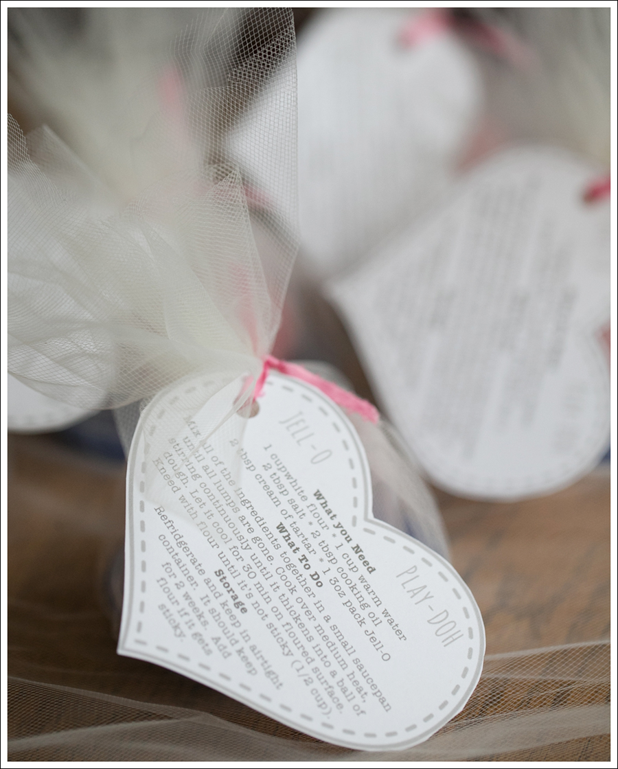 Blog DIY Jell-O Play-Doh Non Candy Valentine Toddler Craft-1