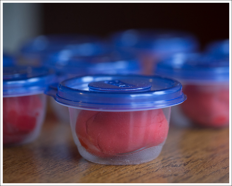 Blog DIY Jell-O Play-Doh Non Candy Valentine Toddler Craft-14