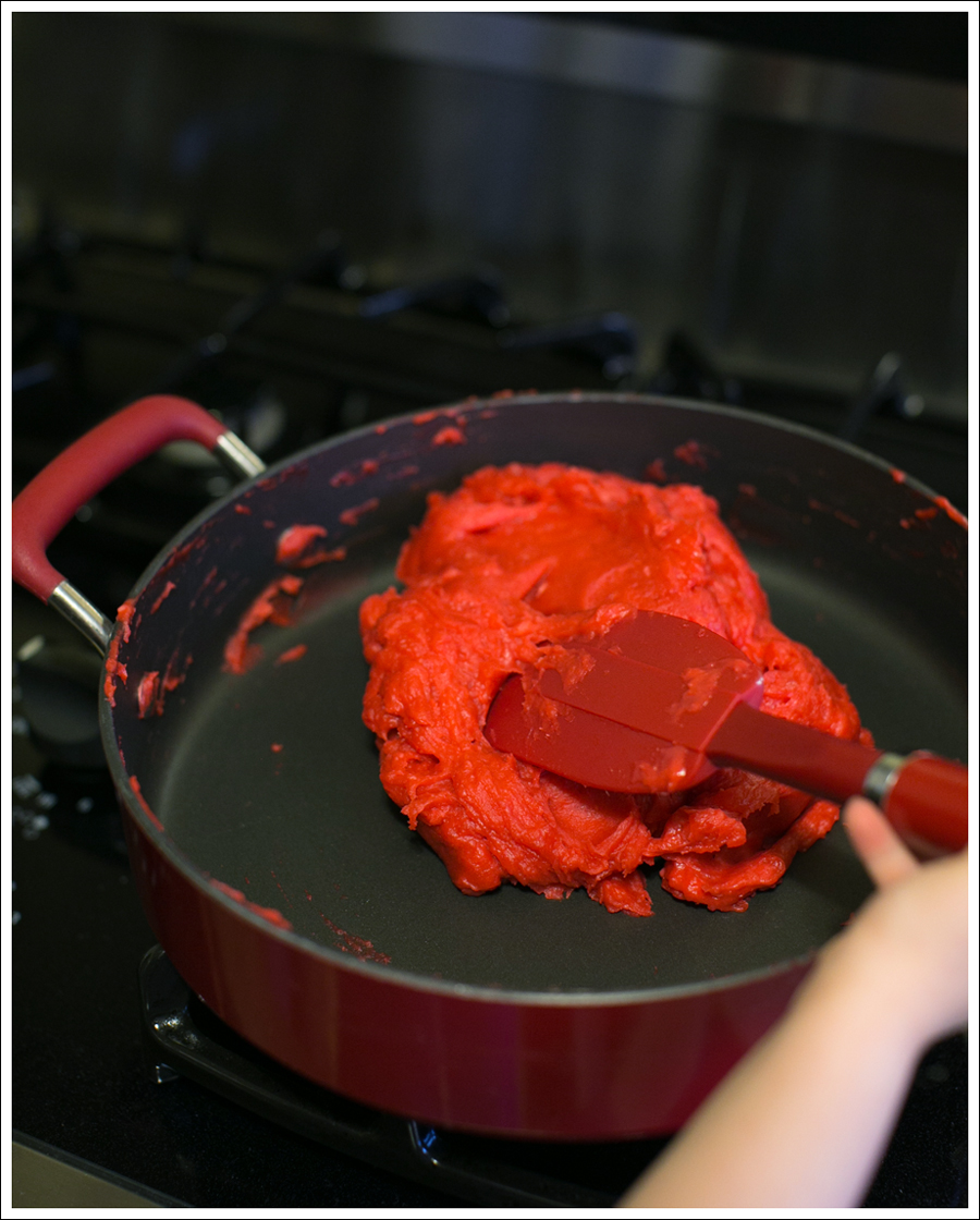 Blog DIY Jell-O Play-Doh Non Candy Valentine Toddler Craft-6