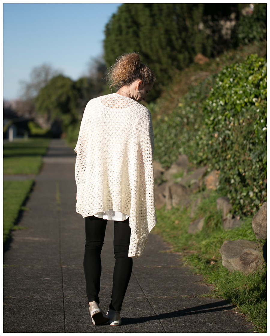Blog Lily McNeal Open Knit Crochet Cardigan UO Corner Shop Tee DL1961 Emma Riker Gold Superga-3