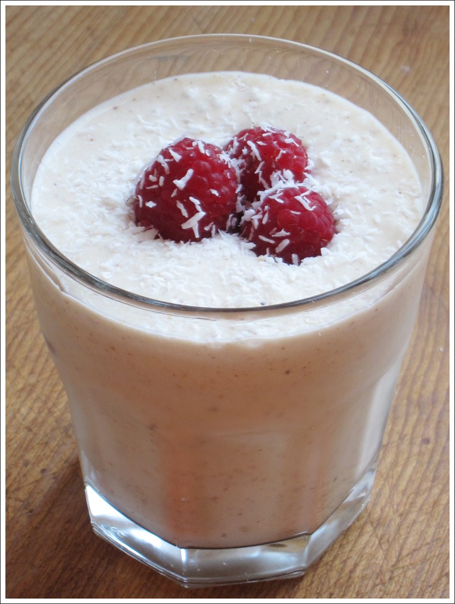 Blog Banana Almond Raspberry Frosty