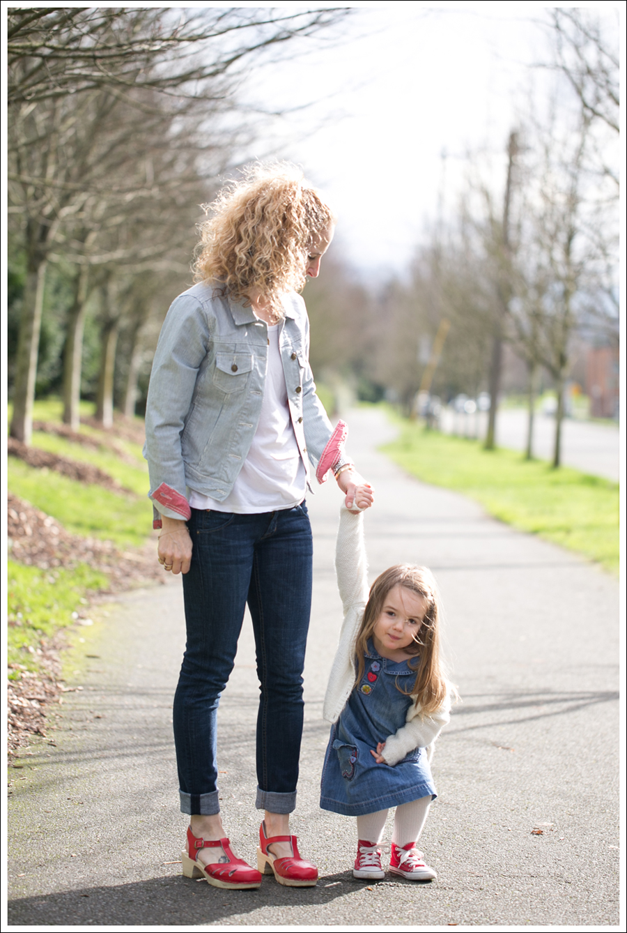 Blog Boden Railroad Stripes Denim Jacket Hudson Skinny Jeans Red Sven Lacy Clogs-5