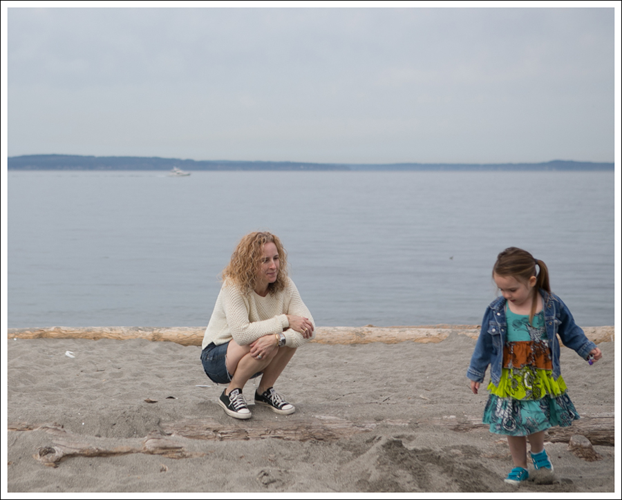 Blog HM Sweater Hudson DIY Cut Off Jeans Black Converse-3