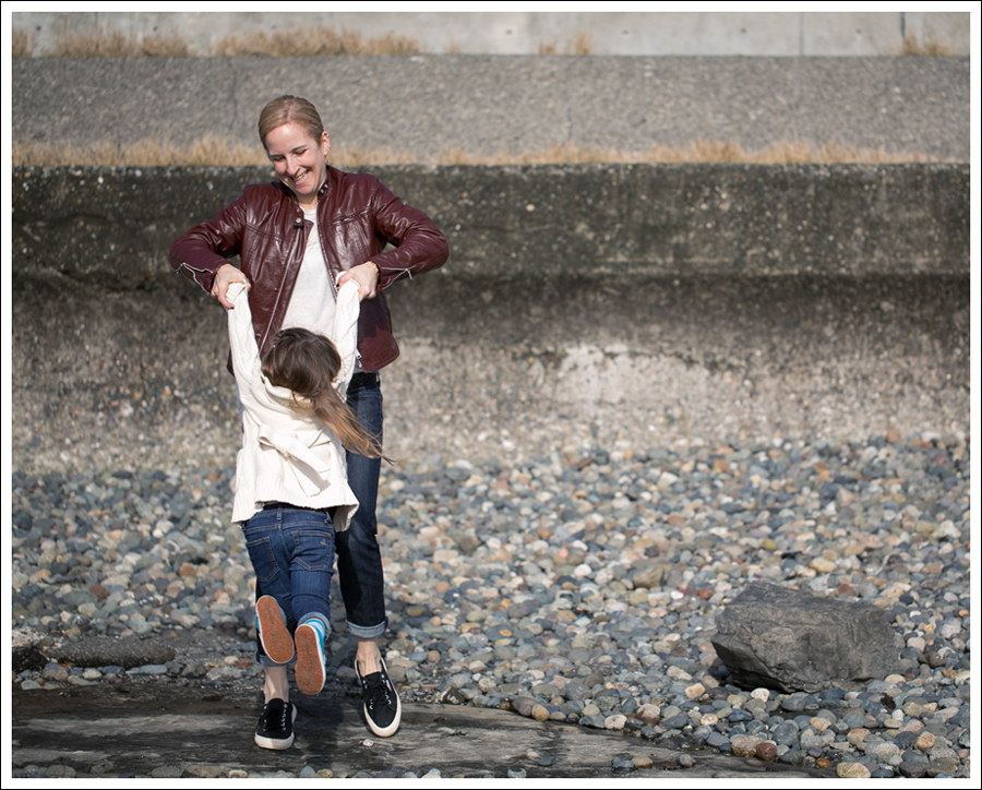 Blog Vintage Leather Jacket UO Corner Shop Tee 7FAM Roxanne Skinny Boyfriend Black Superga-3