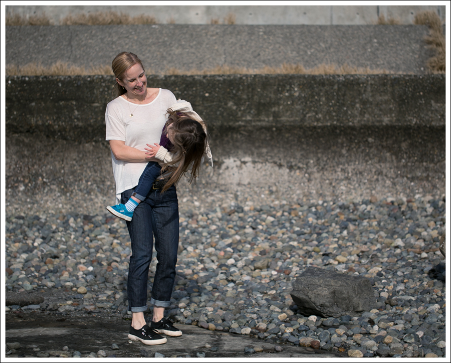 Blog Vintage Leather Jacket UO Corner Shop Tee 7FAM Roxanne Skinny Boyfriend Black Superga-4
