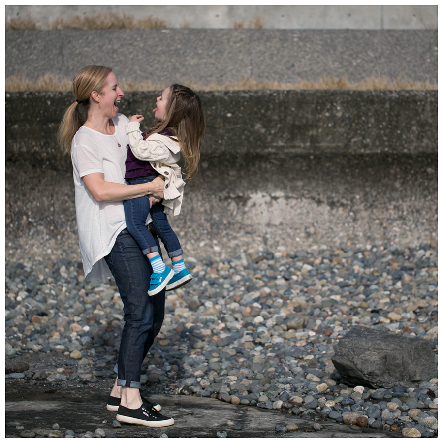 Blog Vintage Leather Jacket UO Corner Shop Tee 7FAM Roxanne Skinny Boyfriend Black Superga-5