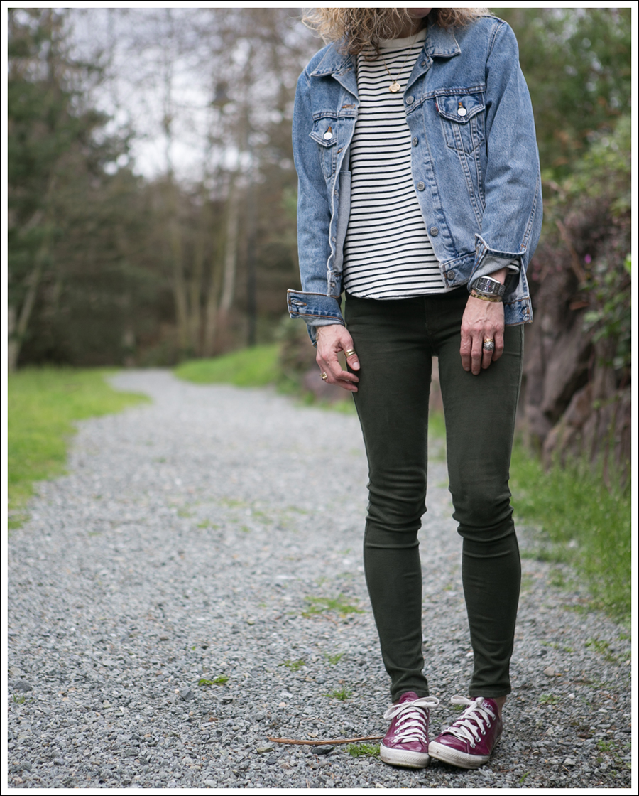 Blog Vintage Levis Jacket Zara Striped Sweatshirt Black Orchid Denim Converse-2
