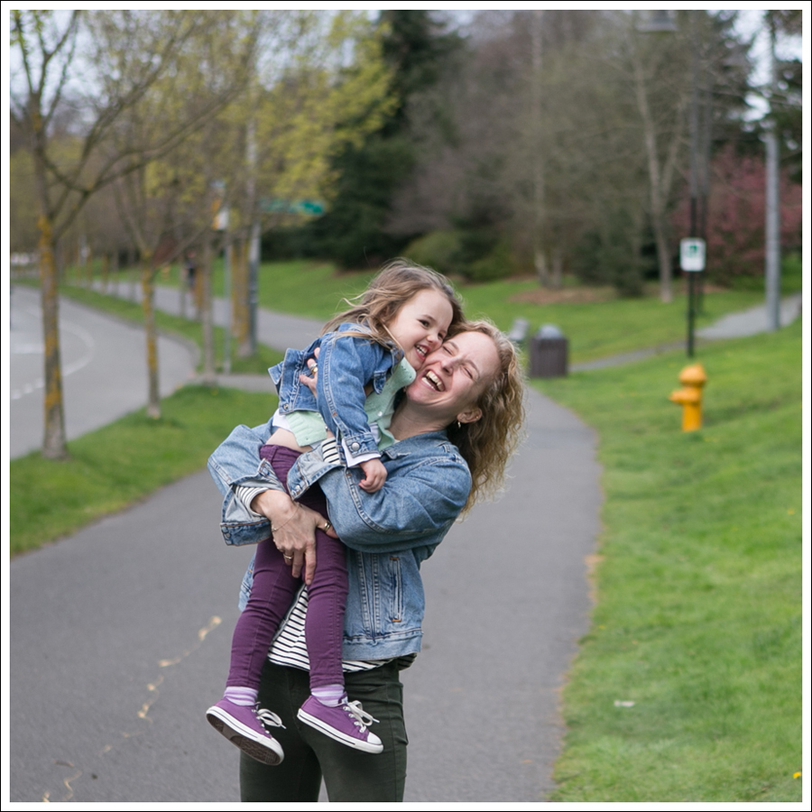 Blog Vintage Levis Jacket Zara Striped Sweatshirt Black Orchid Denim Converse-23