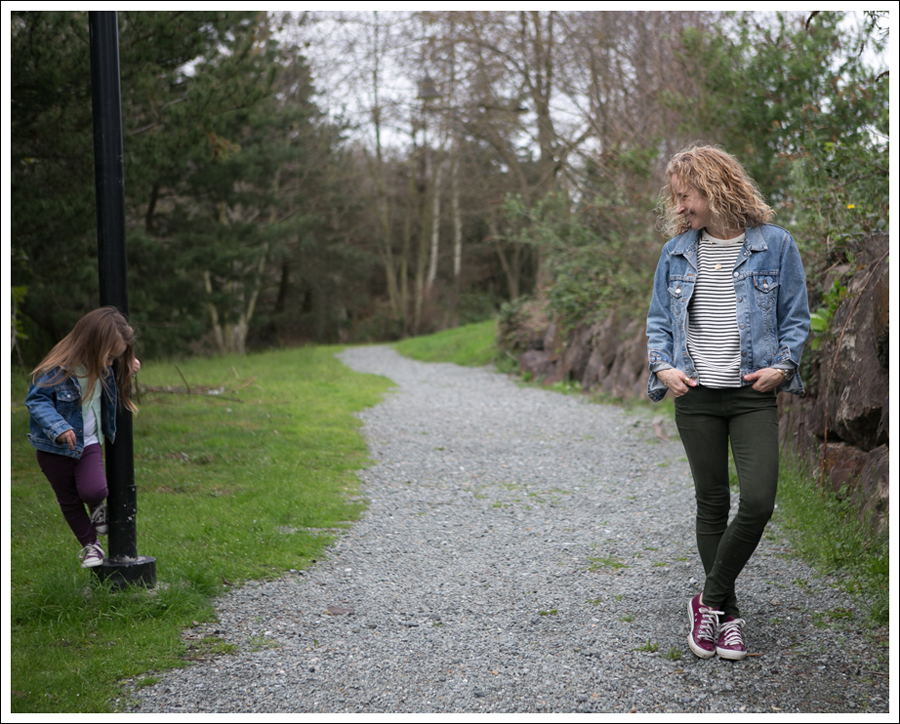 Blog Vintage Levis Jacket Zara Striped Sweatshirt Black Orchid Denim Converse-3