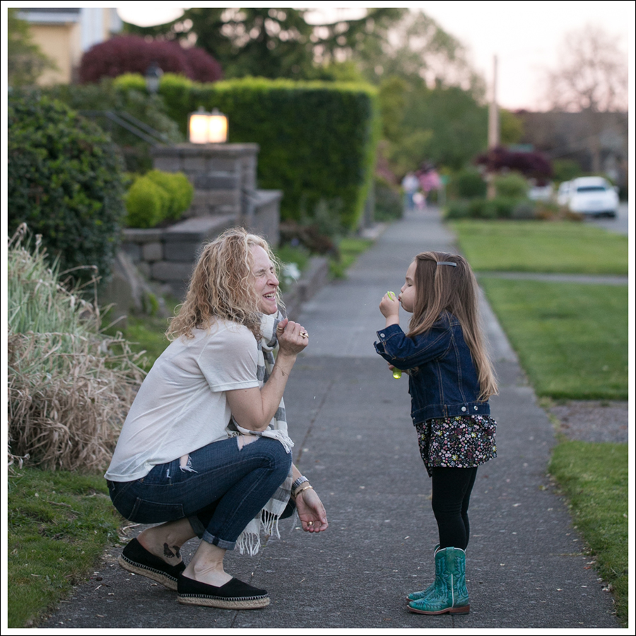 Blog Aish Khadi Striped Scarf StyleMint Tee Current Elliott Destroyed Skinny ShoeMint Christie Espadrille-4