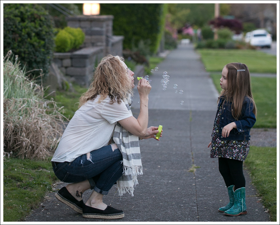 Blog Aish Khadi Striped Scarf StyleMint Tee Current Elliott Destroyed Skinny ShoeMint Christie Espadrille-5