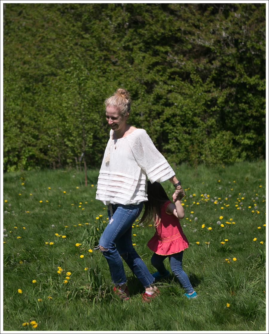 Blog Ascot Hart Ciel Boho Top 7FAM destroyed skinny NM70 Tennis Shoes-32