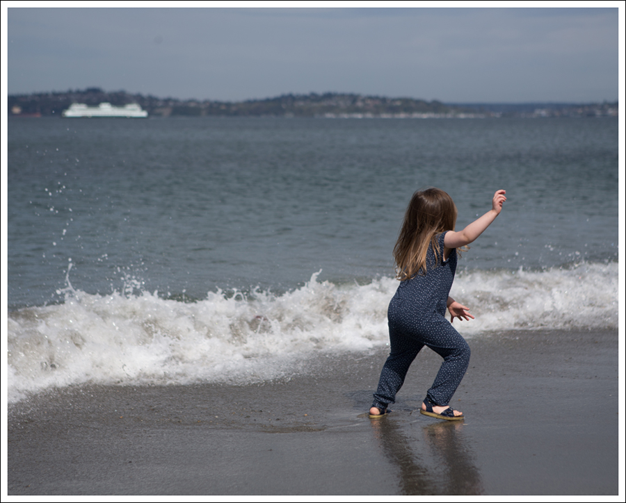Blog GapKids Starry Romper Salt Water Surfer Sandal-12