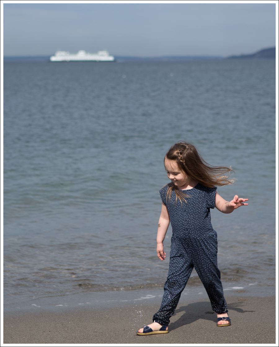 Blog GapKids Starry Romper Salt Water Surfer Sandal-14