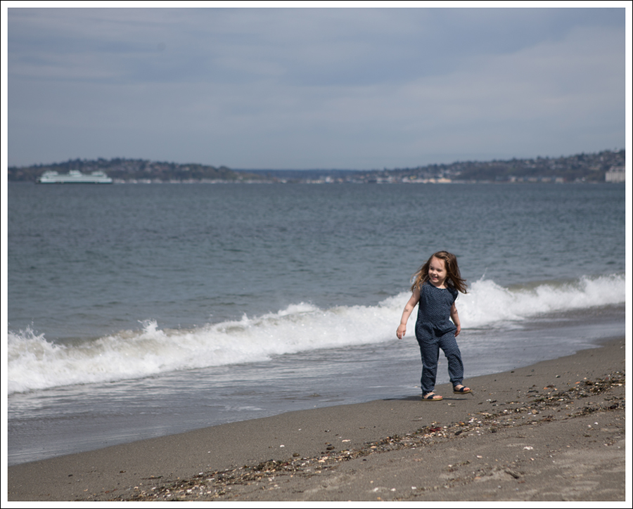 Blog GapKids Starry Romper Salt Water Surfer Sandal-8