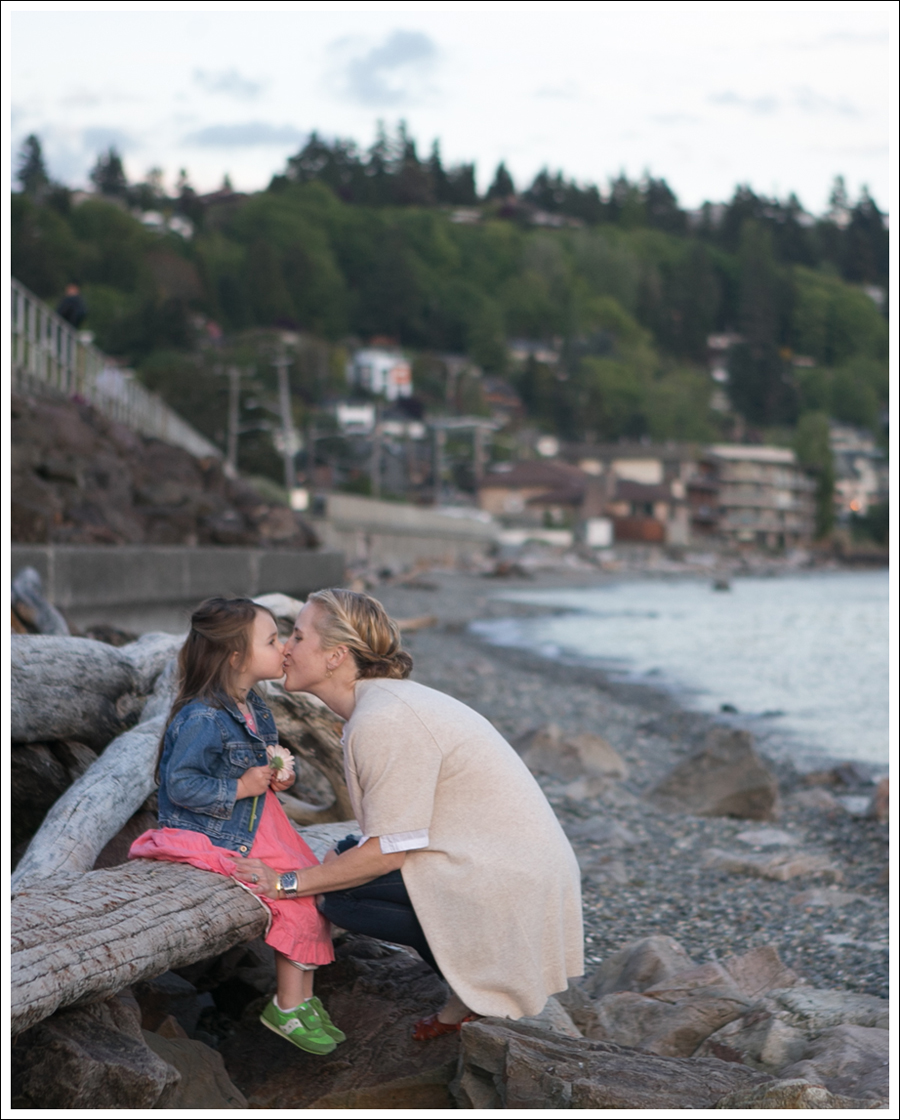 Blog Karoo Cashmere Cardigan Banana Republic Pom Pom Tunic J Brand Destroyed Skinny Mossimo Braided Sandals-11